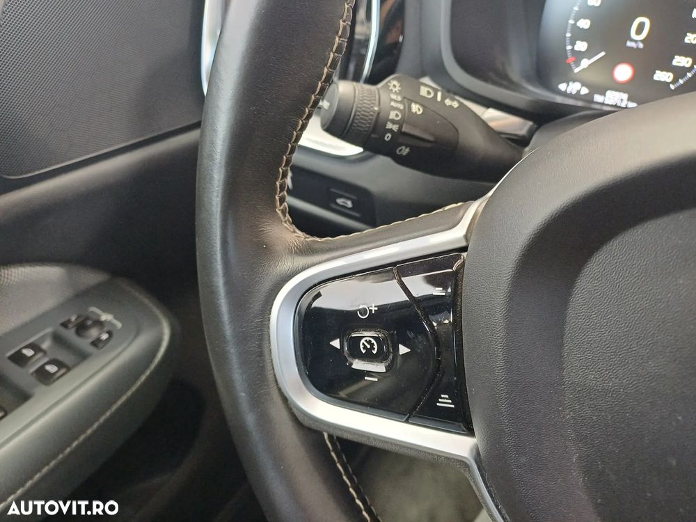 Volvo S60 B4 MHEV AT Plus Dark - 12