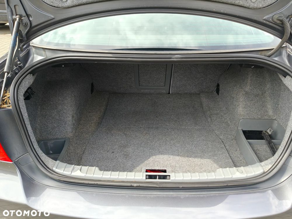 BMW Seria 3 325i - 17