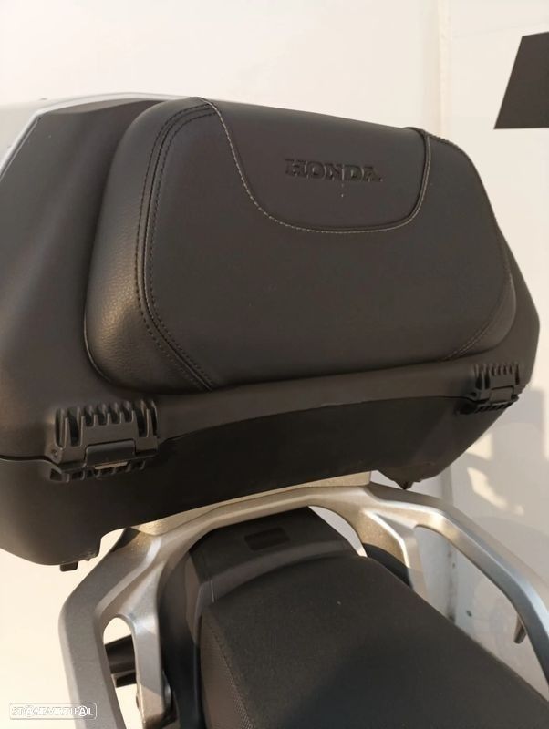 Honda Transalp 750 - 5