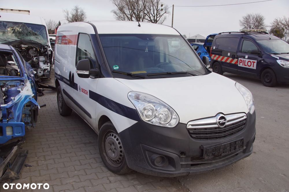 Auto na części - Opel Combo D 1.3 CDTI 90 KM A13FD C510 5PU 2017R Silnik Skrzynia Drzwi Maska Zderzak Błotnik Lampa Lusterko Klamka Szyba Deska Kokpit Sterownik Moduł Czujnik Licznik Panel Kierownica - 9