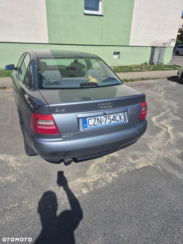 Audi RS4 Limousine ver-1-6 - 8
