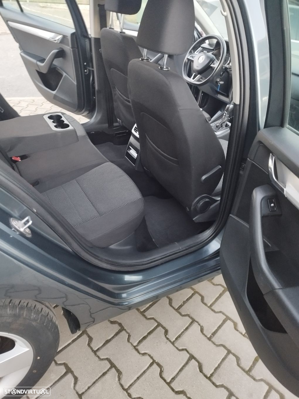 Skoda Octavia Break 1.6 TDi Ambition DSG - 11