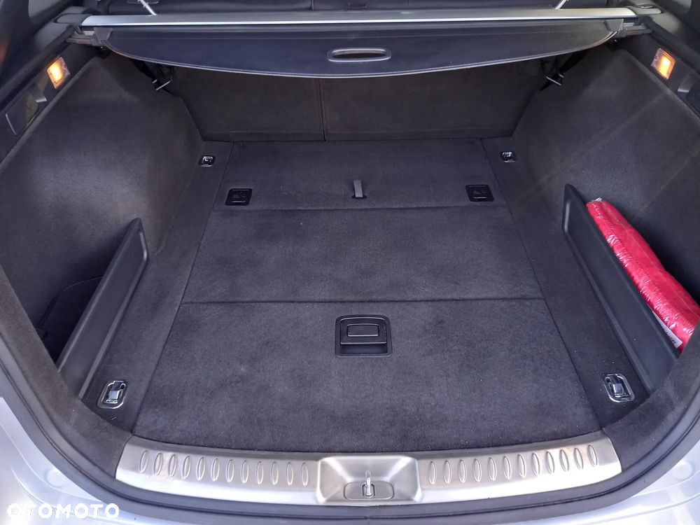 Hyundai i40 Kombi 2.0 Automatik Premium - 17