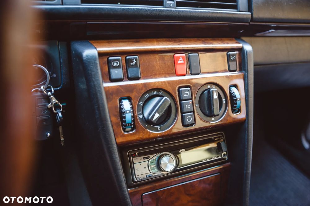 Mercedes-Benz Klasa E - 31