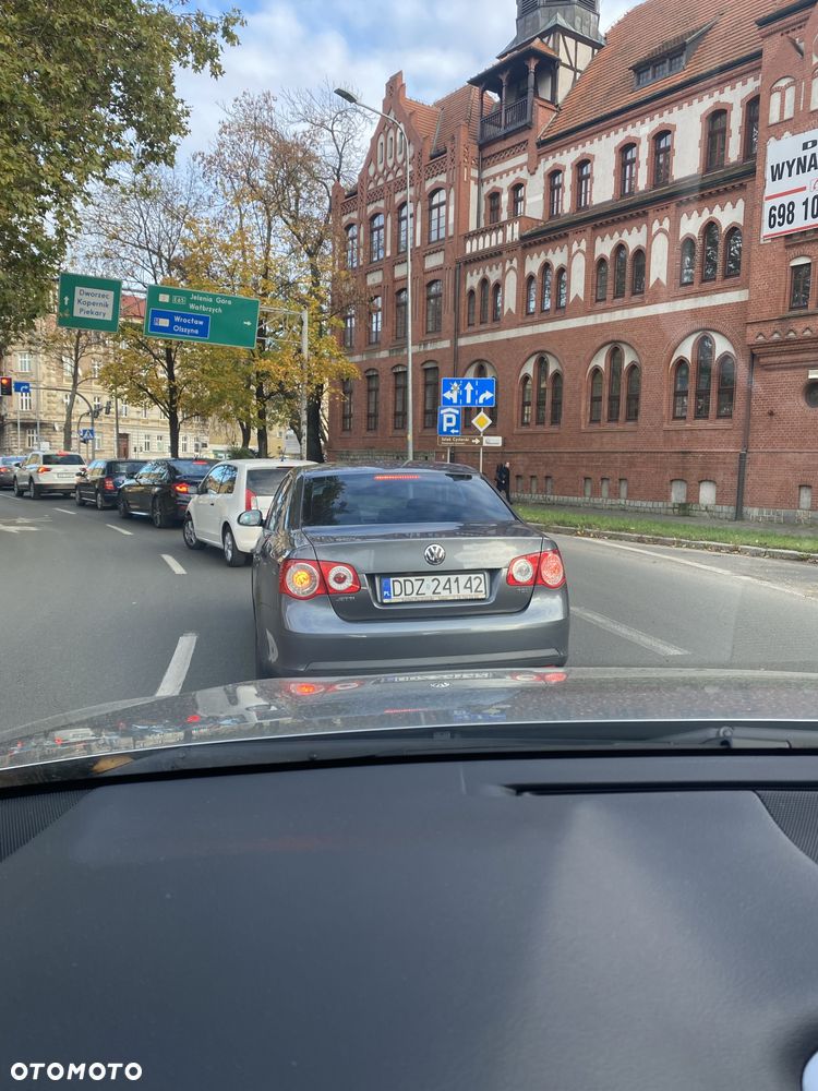 Volkswagen Jetta - 6