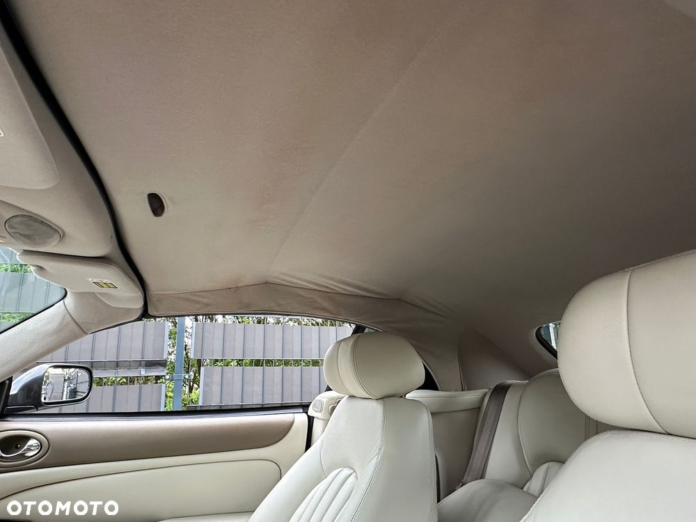 Jaguar XK8 - 23