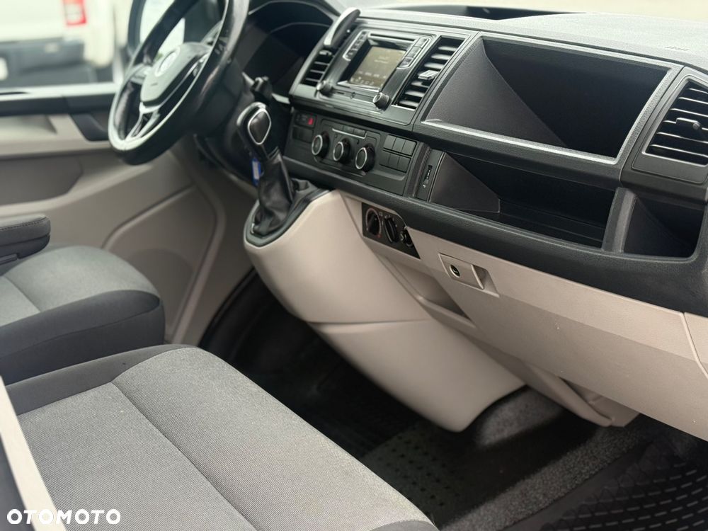 Volkswagen Transporter. LONG - 9