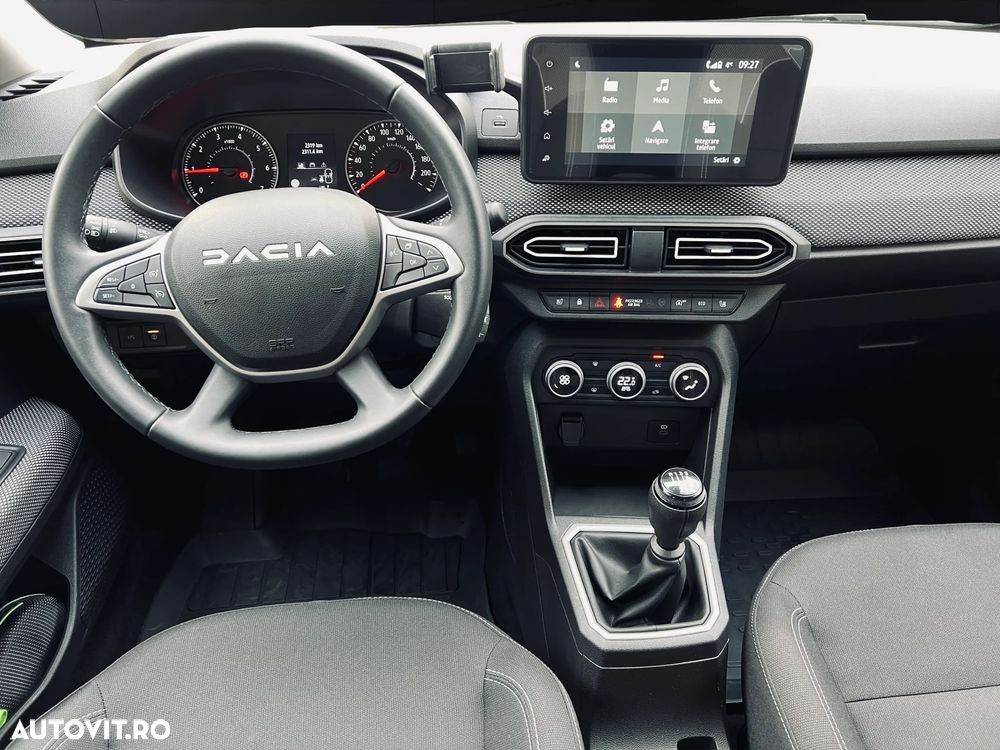 Dacia Logan TCe 90 MT6 Journey - 12