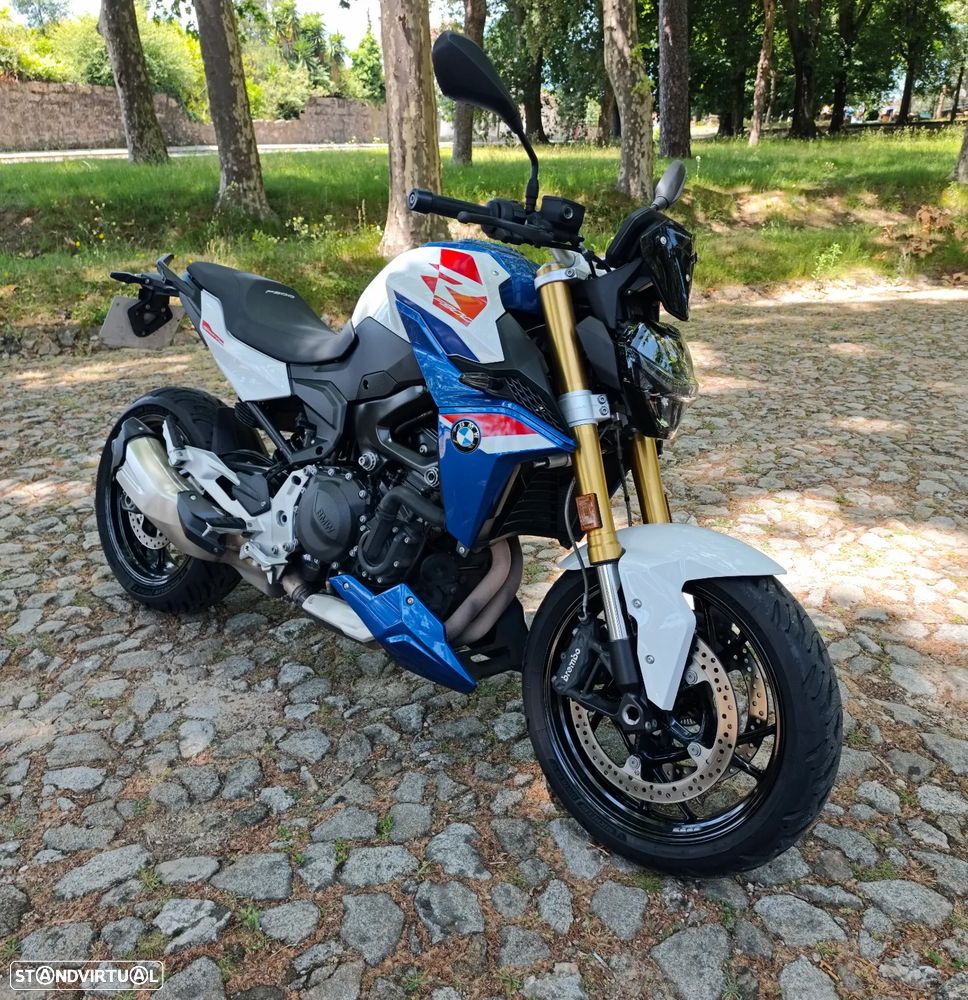 BMW F 900 R Tricolor - 1