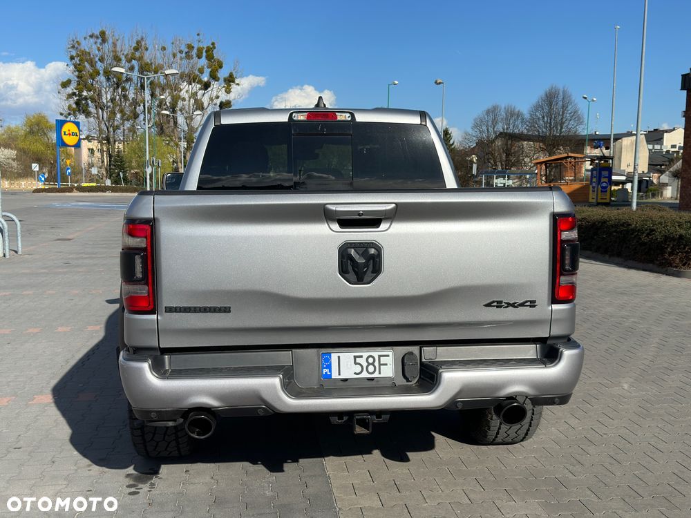 RAM 1500 5.7 Crew Cab Bighorn - 4