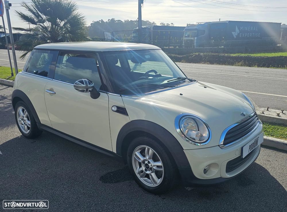 MINI 3 Portas One - 3