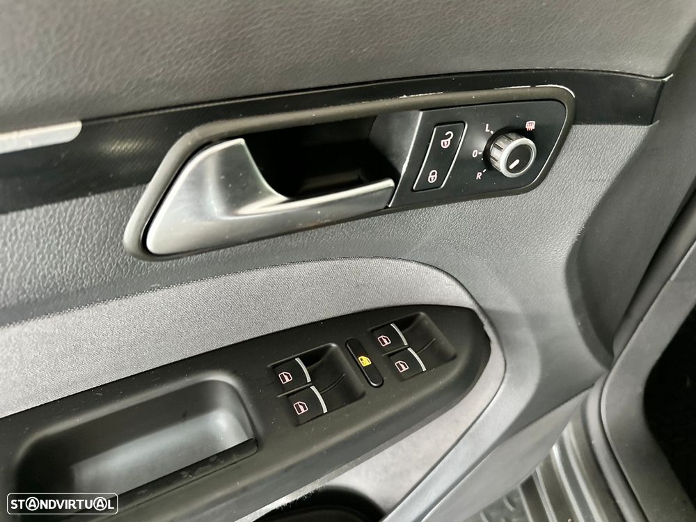 VW Touran 1.6 TDI Blue.Confortline 7L - 15