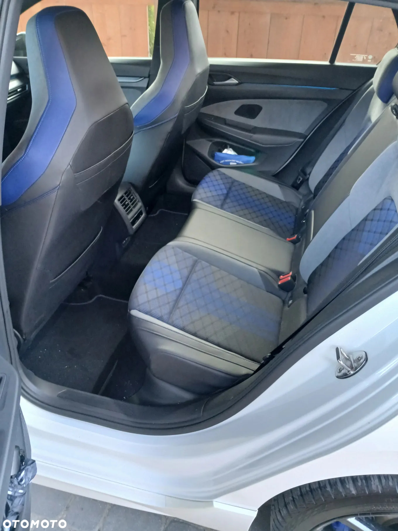 Volkswagen Golf VIII 2.0 TSI 4Motion R DSG - 5