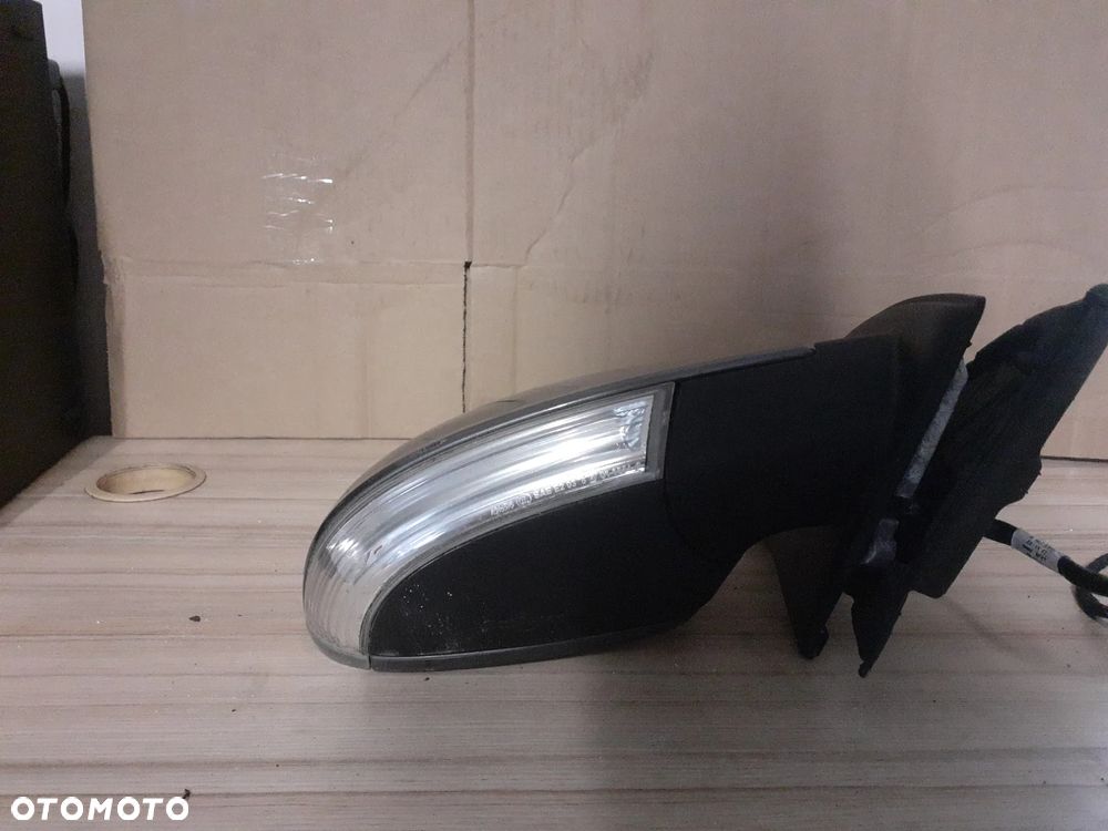 # LUSTERKO PRAWE VOLKSWAGEN GOLF 5 HATCHBACK 7PIN LA7T - 4
