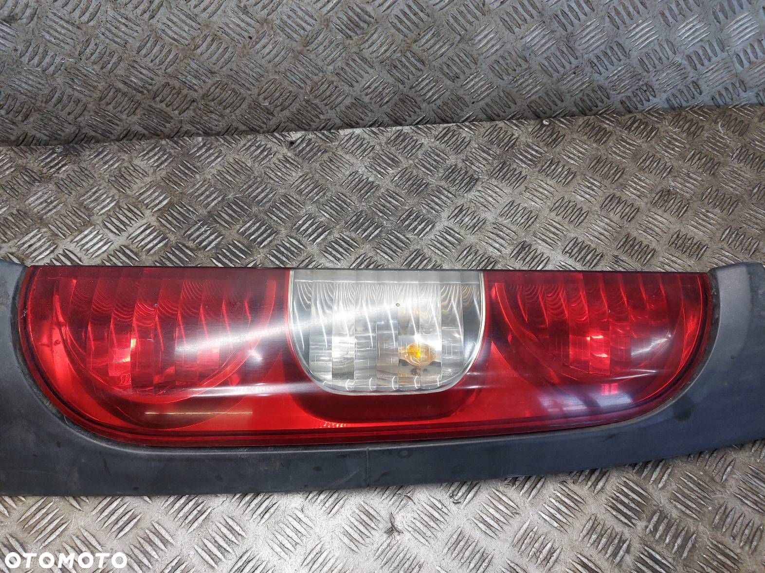 LAMPA PRAWY TYŁ FIAT DOBLO I LIFT 735388401 51755144 - 2