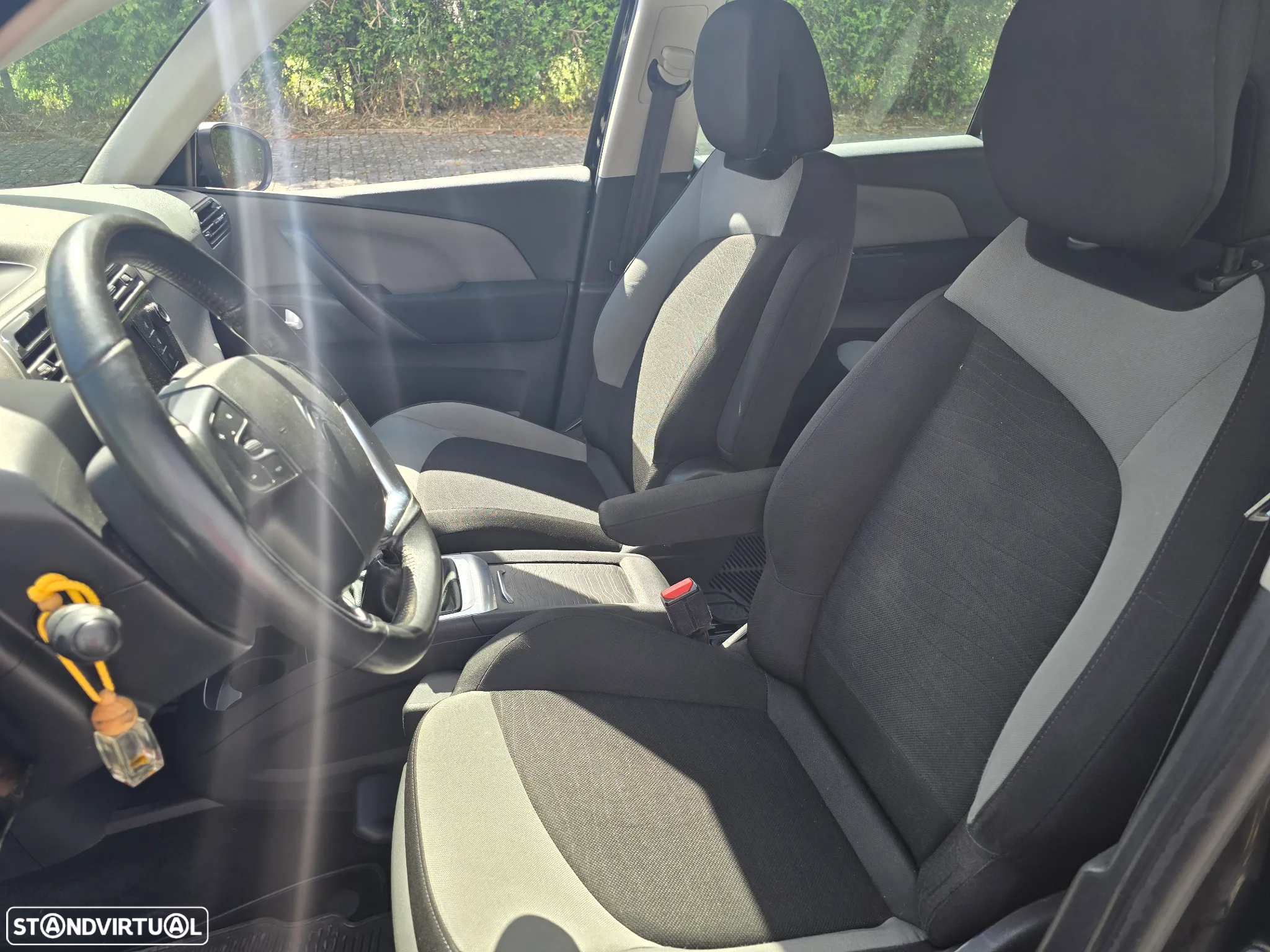 Citroën C4 Grand Picasso 1.6 e-HDi Exclusive - 6
