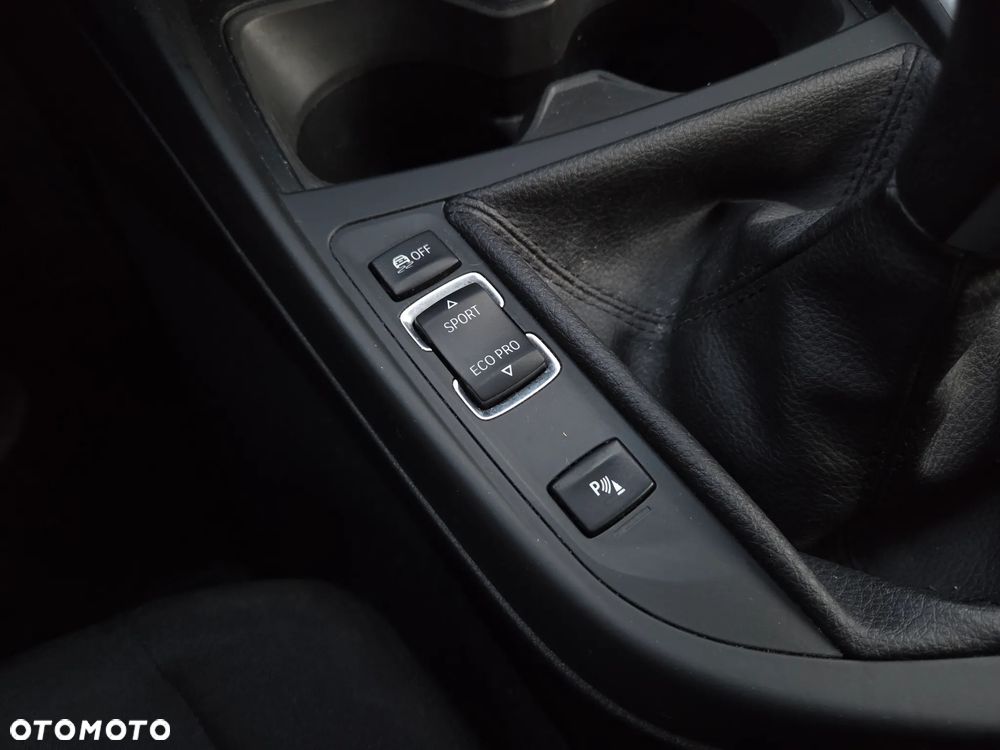 BMW Seria 1 116d DPF Edition Lifestyle - 24