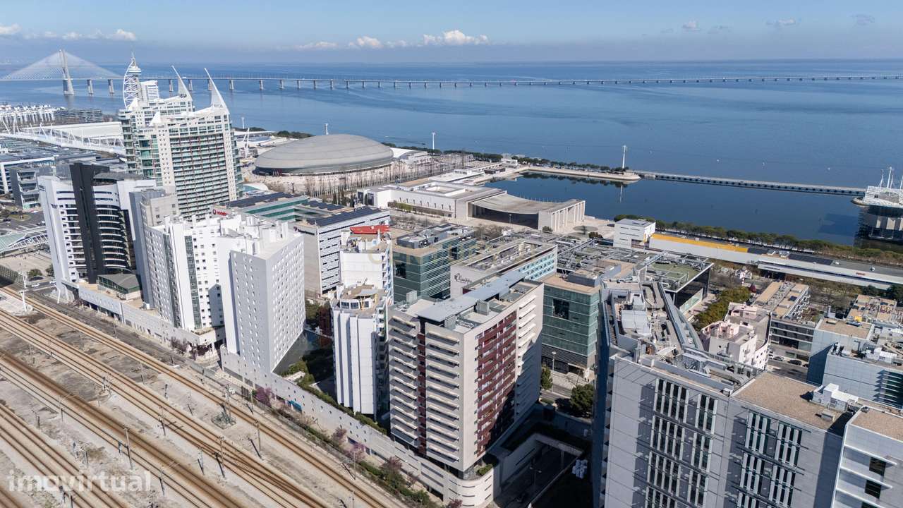 Apartamento T4 com vista soberba no Parque das Nações - Grande imagem: 3/54