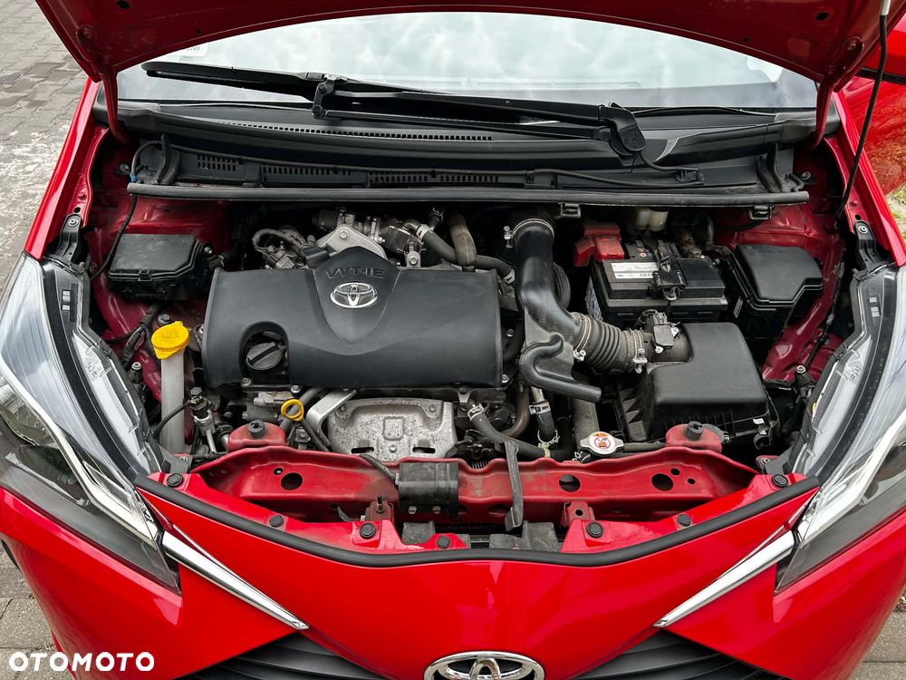 Toyota Yaris 1.5 Premium - 8