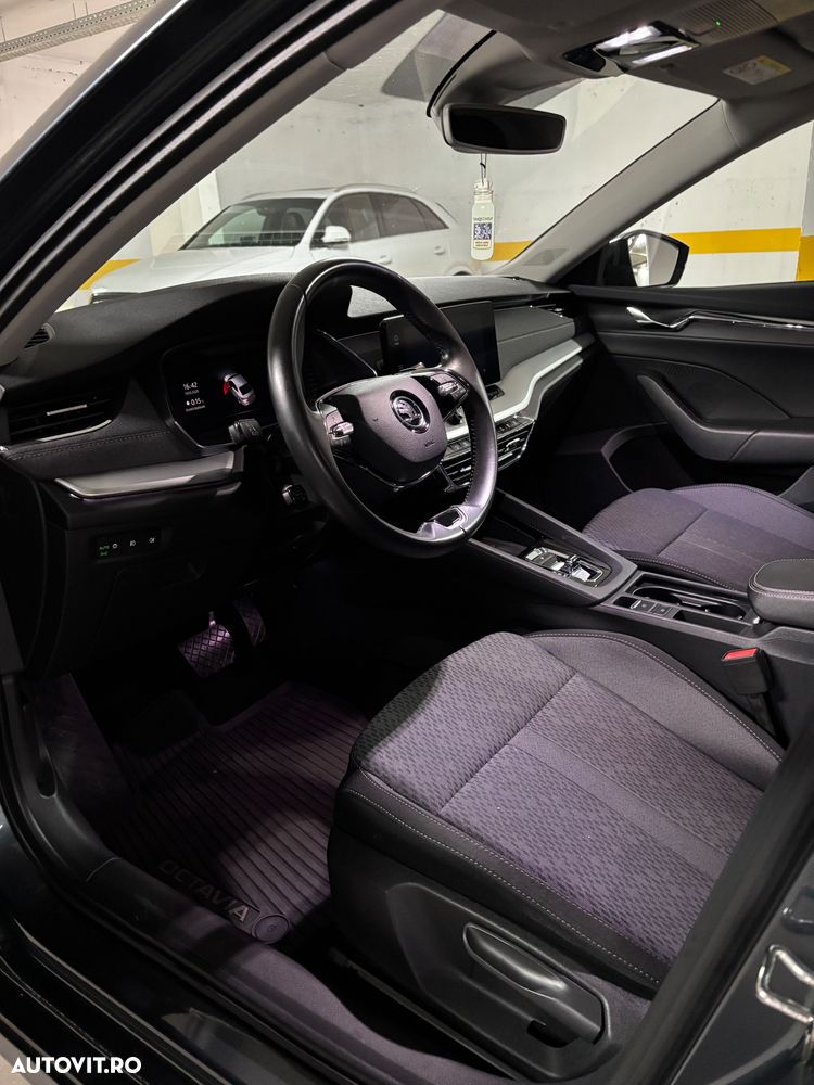 Skoda Octavia 2.0 TDI DSG Ambition - 2
