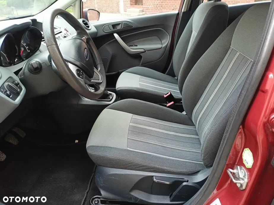 Ford Fiesta - 7