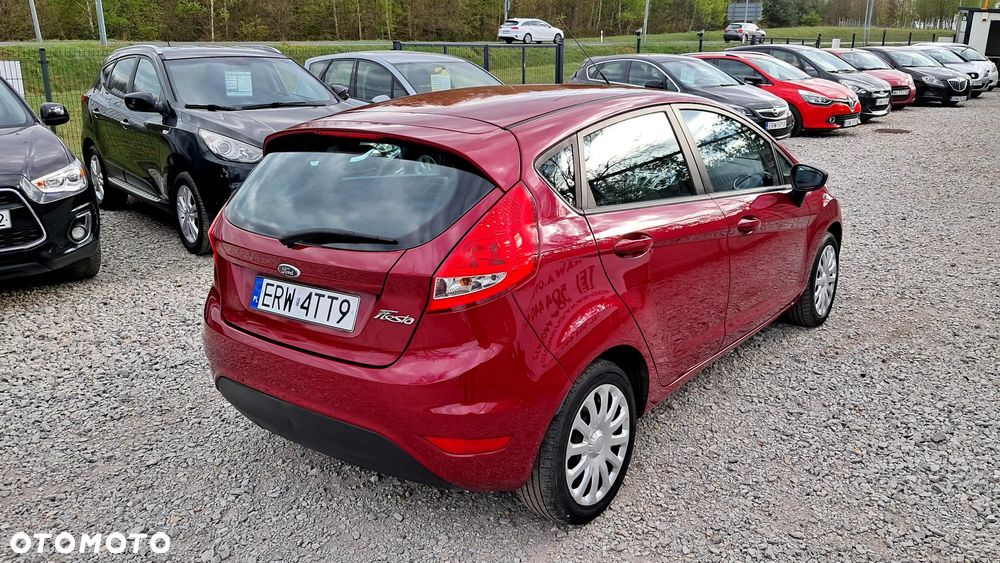 Ford Fiesta 1.25 Trend - 33
