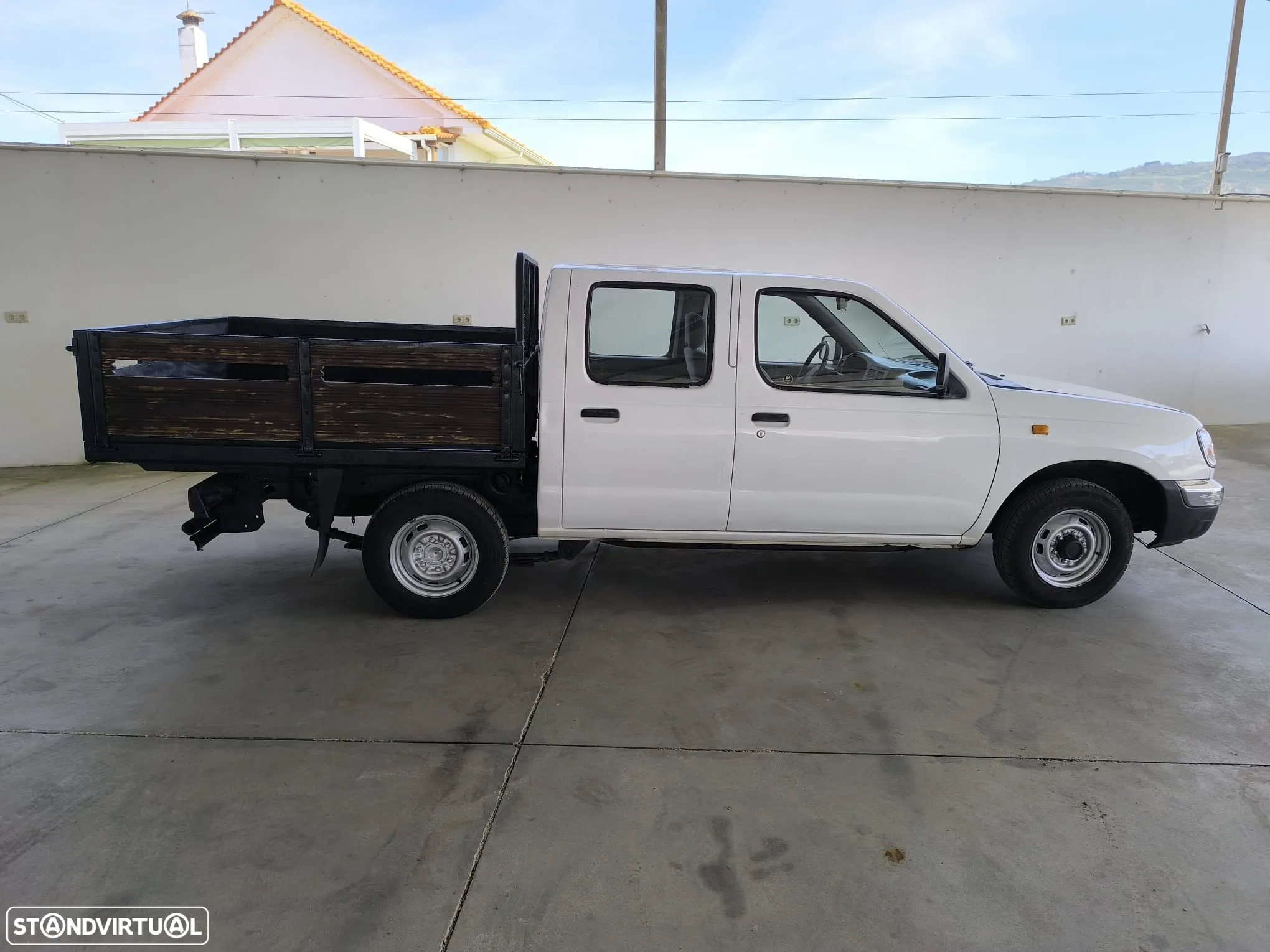 Nissan Pick-Up 2.5D - 6
