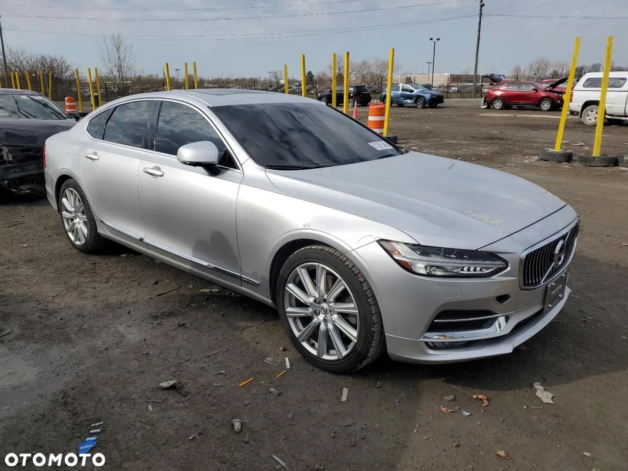 Volvo S90 T4 Momentum - 1