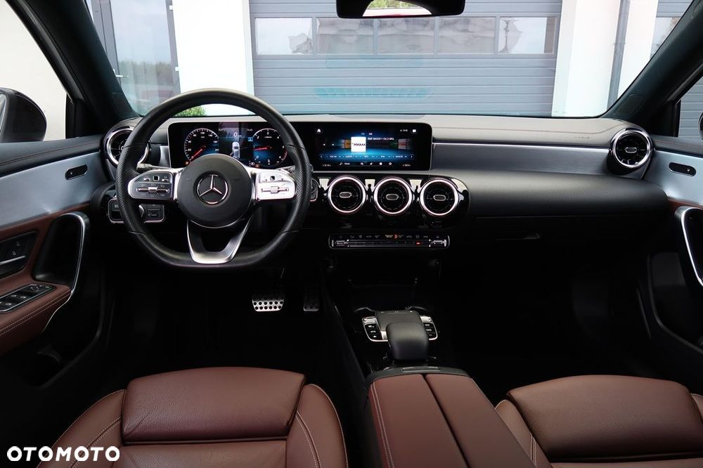 Mercedes-Benz Klasa A 200 d 8G-DCT - 24