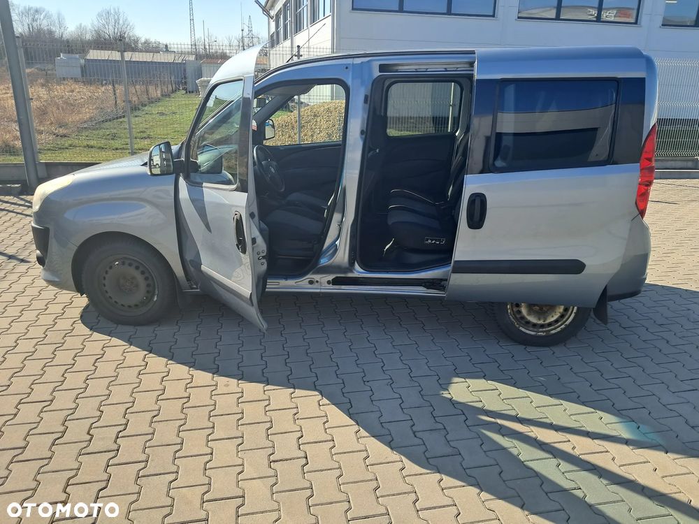 Fiat Doblo - 8