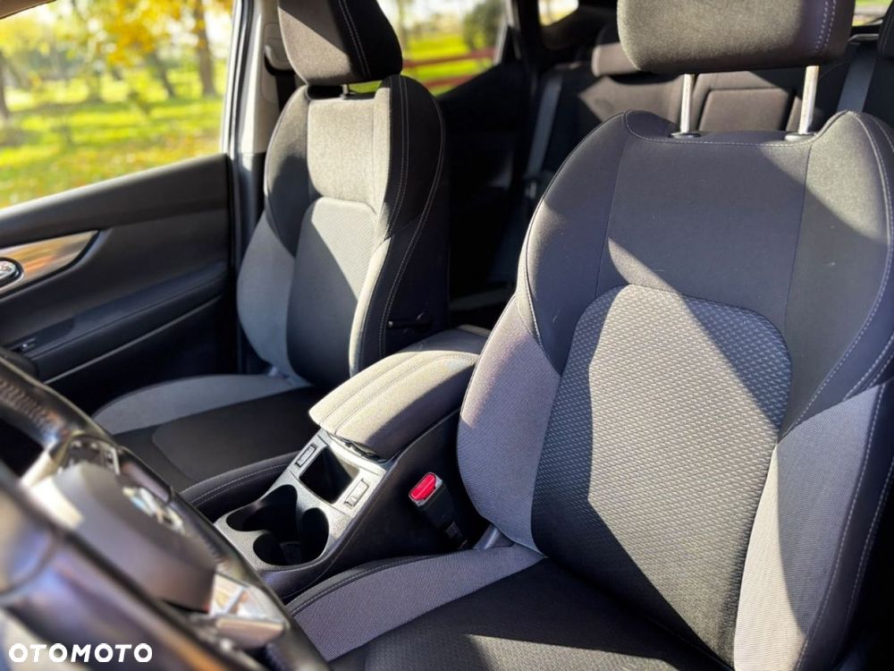 Nissan Qashqai 1.6 DCi Xtronic ACENTA - 22