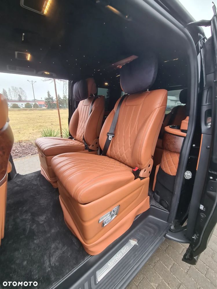 Mercedes-Benz Klasa V 300 d 4-Matic 9G-Tronic - 12