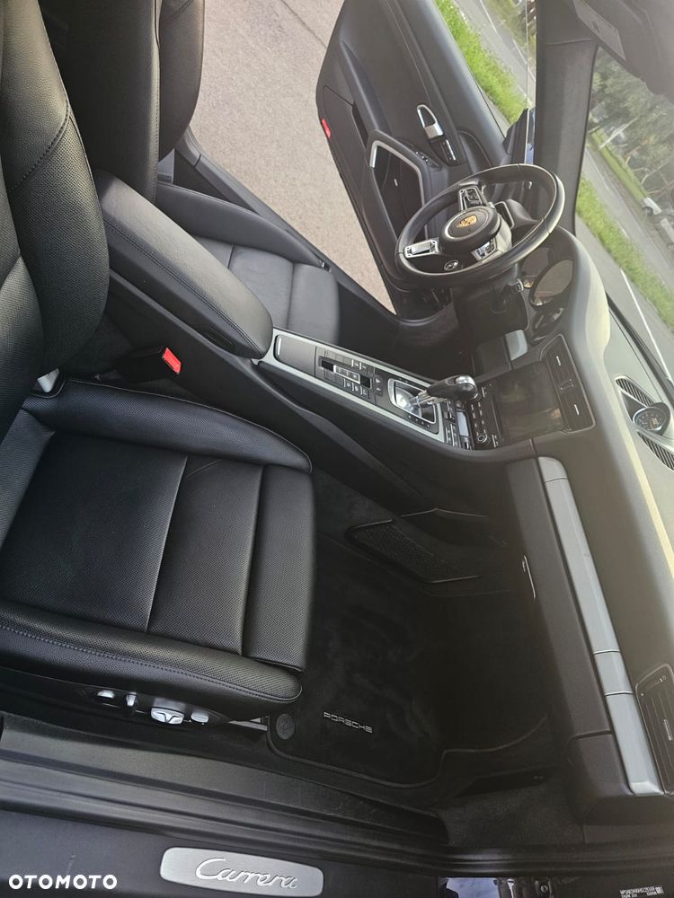 Porsche 911 Carrera 4S PDK - 15