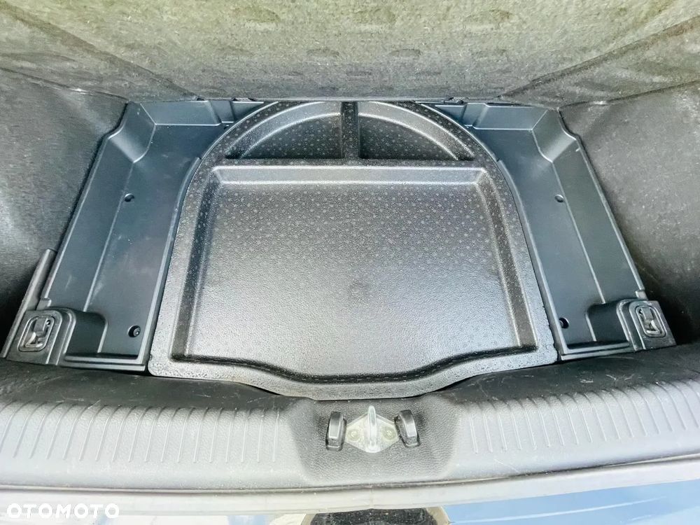 Hyundai i30 blue 1.4 Classic Navigation - 21
