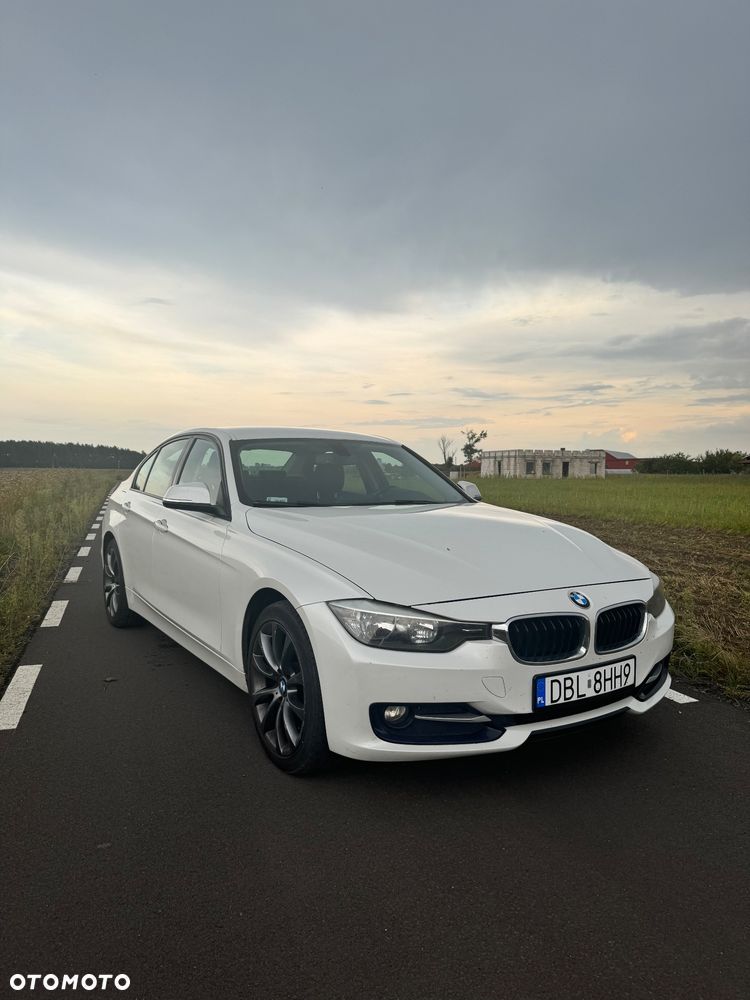 BMW Seria 3 320d xDrive - 1