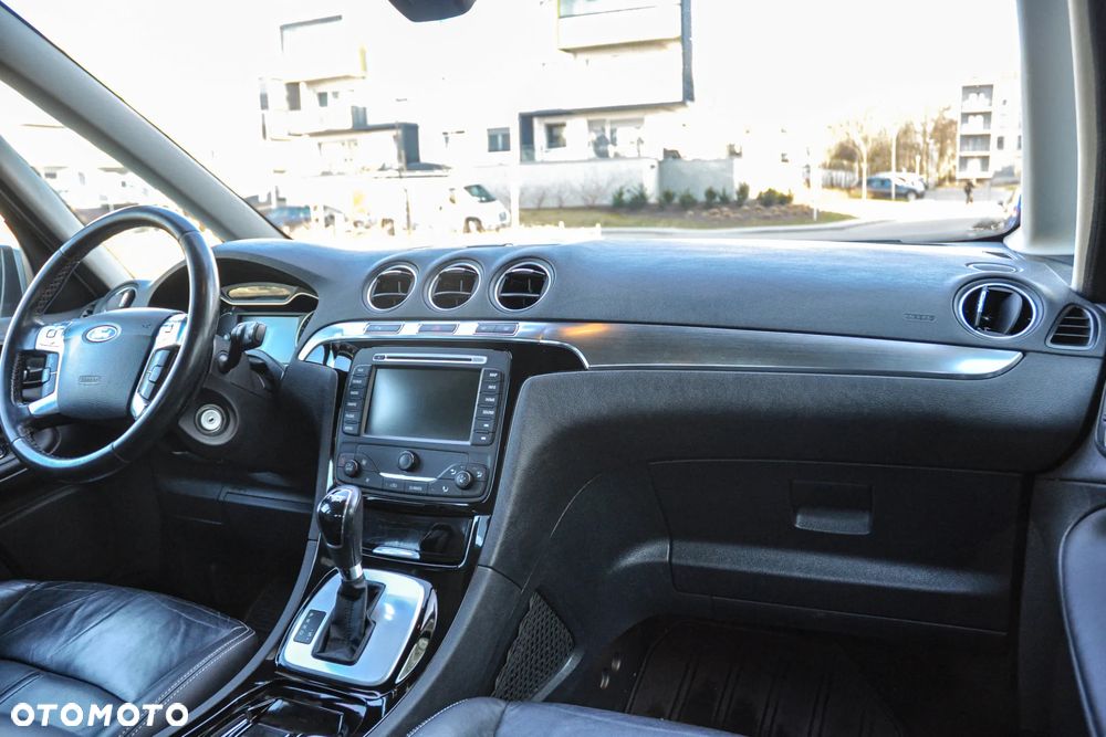 Ford Galaxy - 11