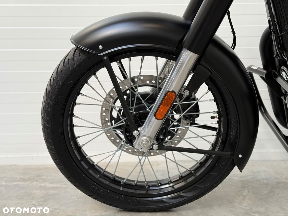 Royal Enfield Classic - 23
