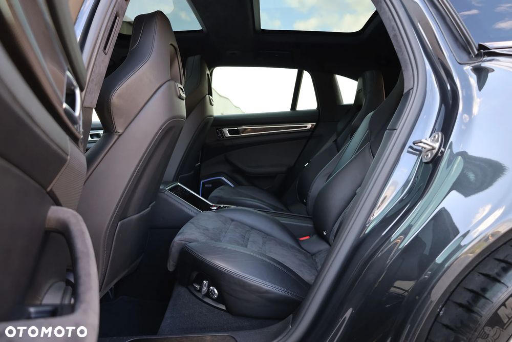 Porsche Panamera GTS - 26