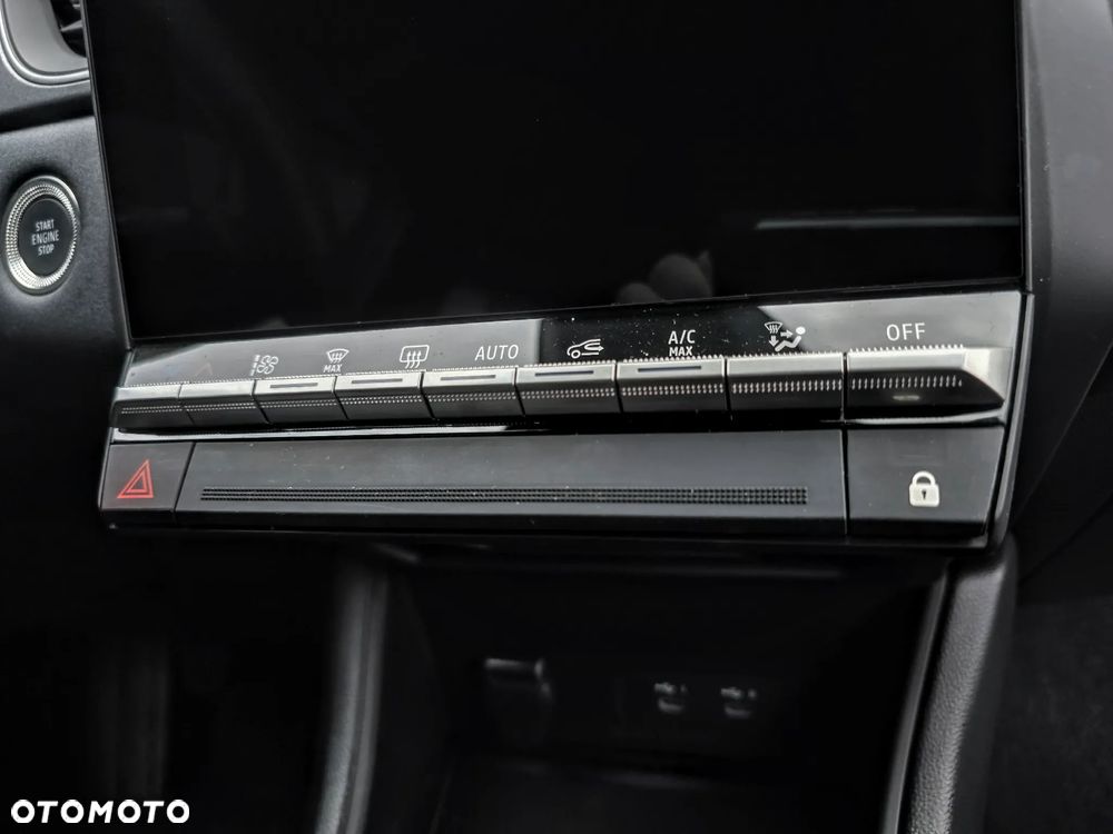 Renault Captur - 24