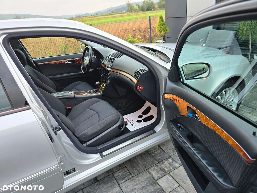 Mercedes-Benz Klasa E 220 CDI Automatik Elegance - 23