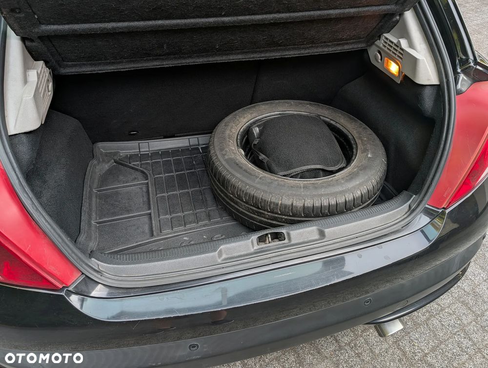 Peugeot 207 1.4 - 17
