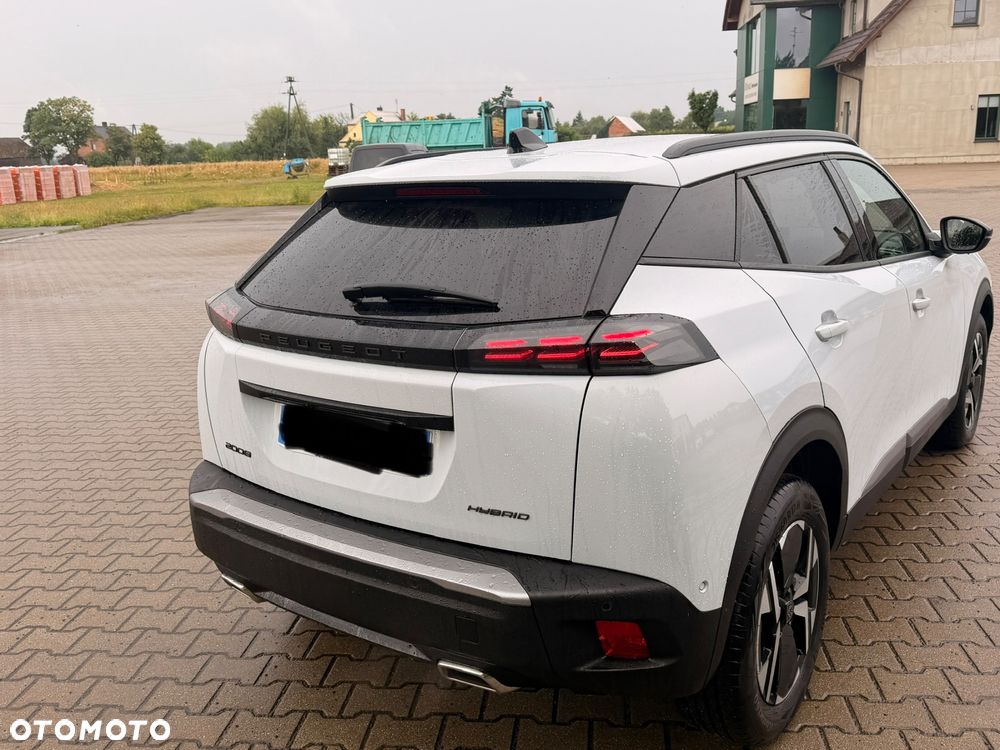 Peugeot 2008 Hybrid 136 e-DSC GT - 11