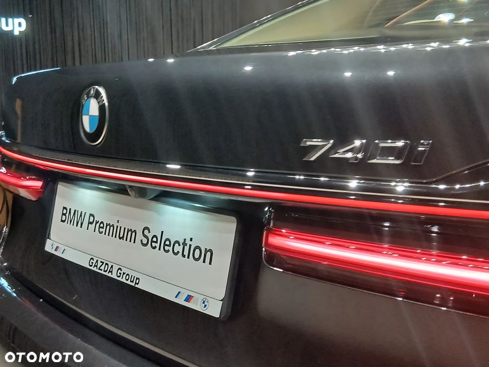 BMW Seria 7 740i - 16