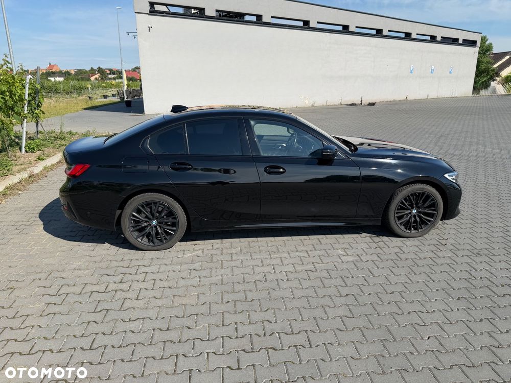 BMW Seria 3 320i xDrive Sport Line - 3