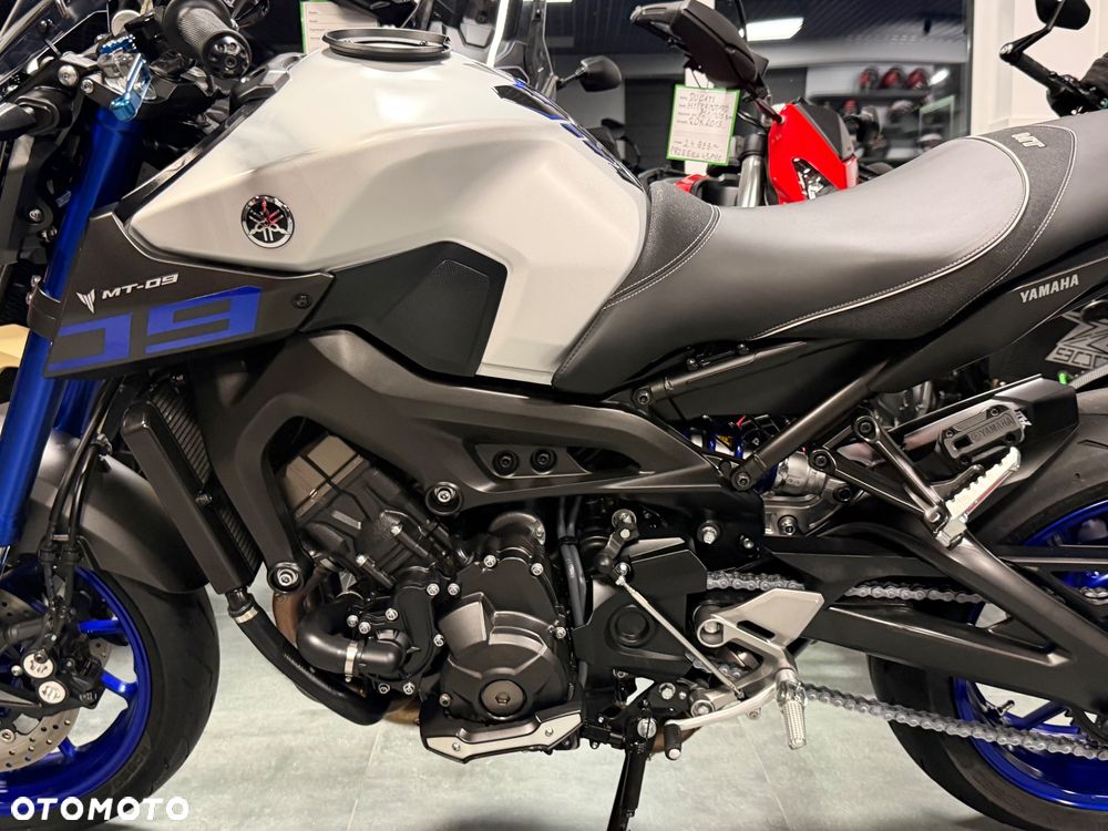 Yamaha MT - 33