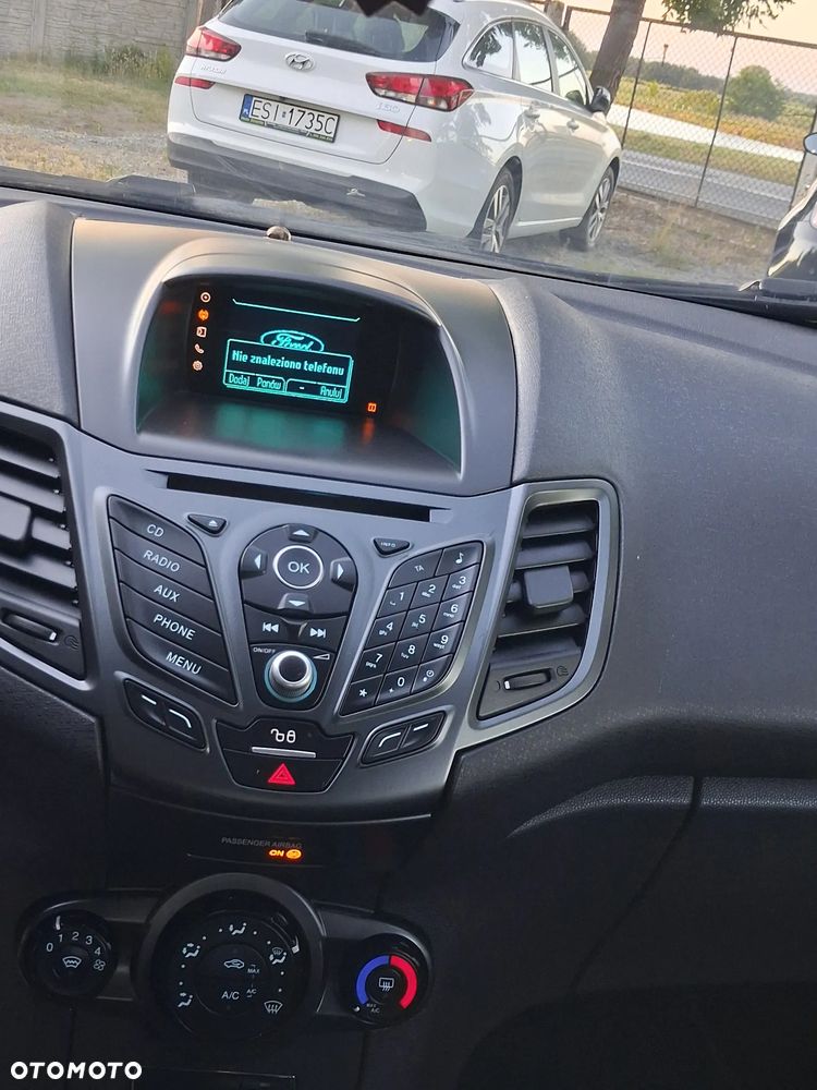 Ford Fiesta 1.25 Titanium EU6 - 8