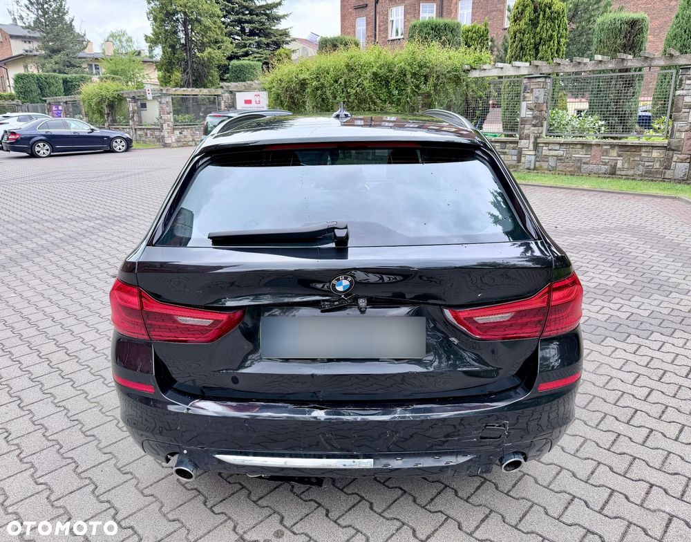 BMW Seria 5 525d Luxury Line - 6