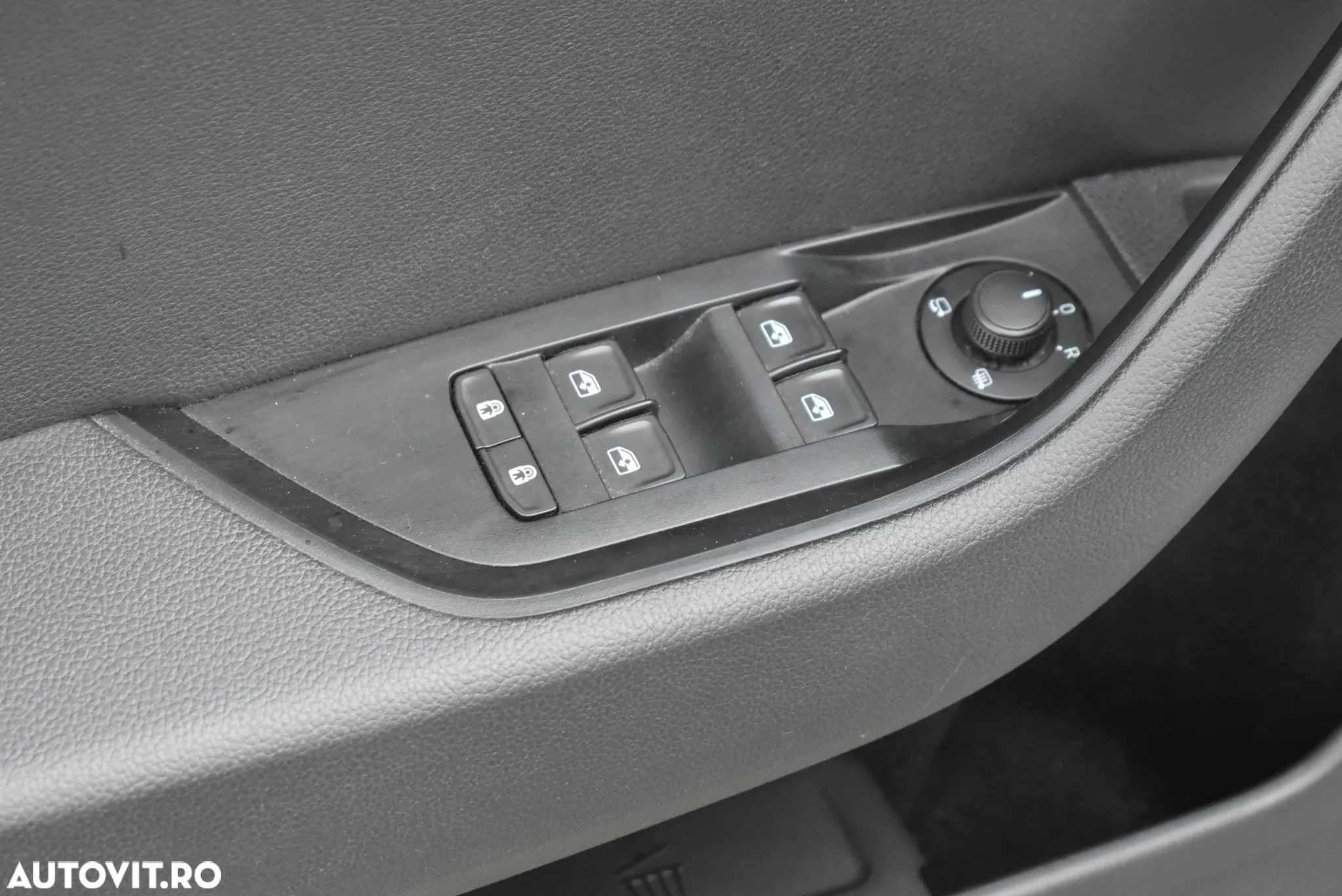 Skoda Superb 2.0 TDI DSG Ambition - 14
