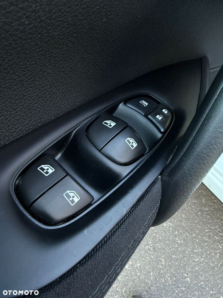 Nissan Qashqai 1.3 DIG-T Acenta - 28