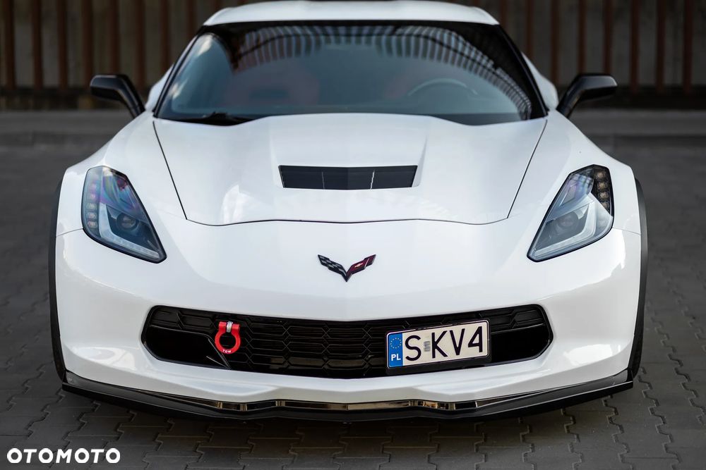 Chevrolet Corvette - 11